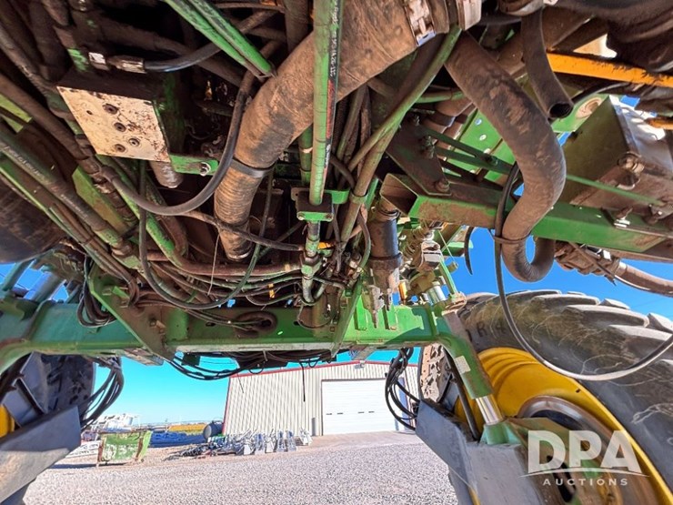 2013-john-deere-4830-image-30