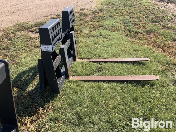 jenkins-skid-steer-pallet-fork-image-4