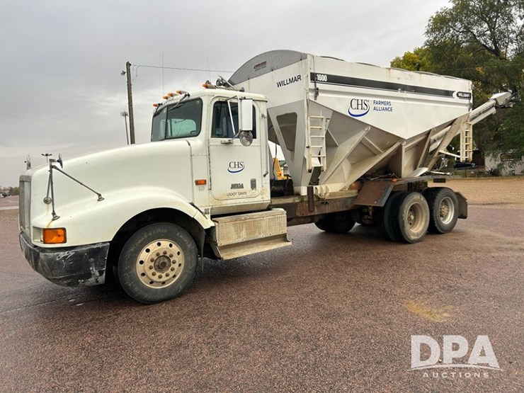 1992-international-9400-image-2