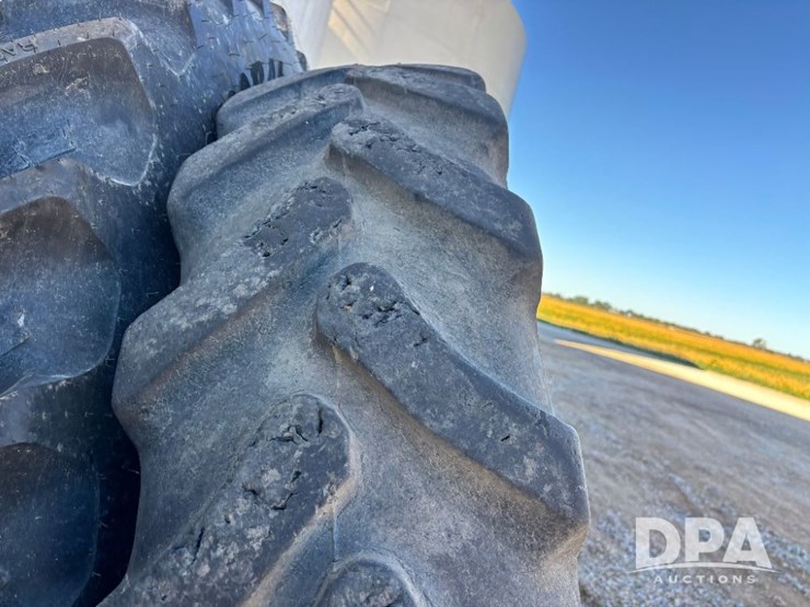 2013-john-deere-4830-image-73