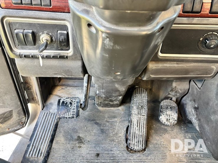 2007-kenworth-t800-image-82