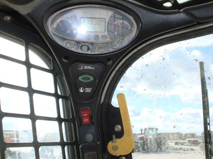 bobcat-t870-image-70