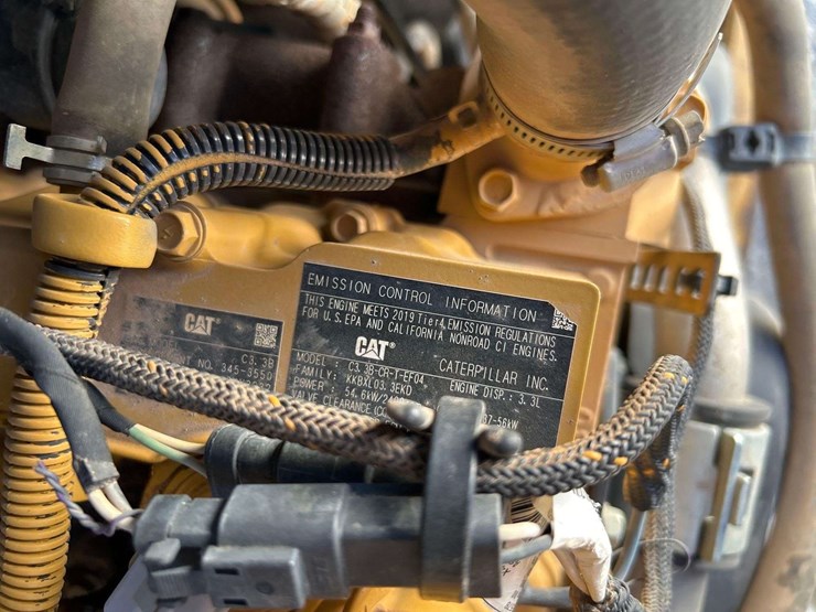 2020-caterpillar-259d3-image-8