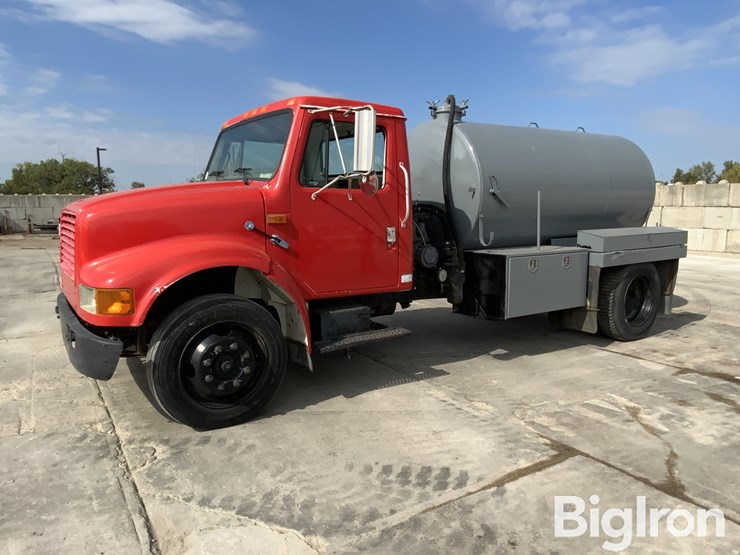 1999-international-4700-image-1