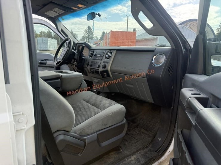 2015-ford-f350-xlt-image-34
