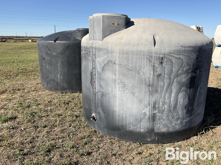 1550-gallon-liquid-fertilizer-poly-tanks-image-7