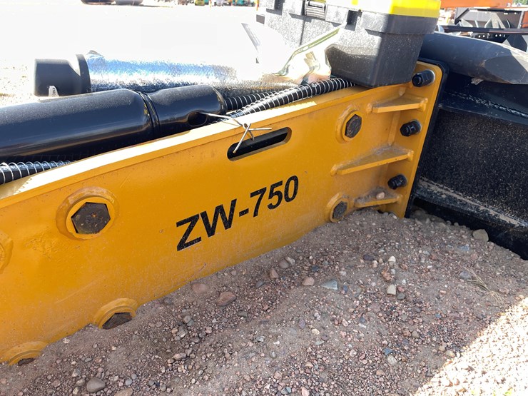 #4093-•-wolverine-hydraulic-breaker-attachment-image-7