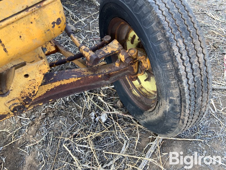 minneapolis-moline-403c-4-2wd-tractor-image-20