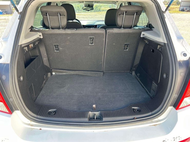 2017-chevrolet-trax-ls-suv-image-20