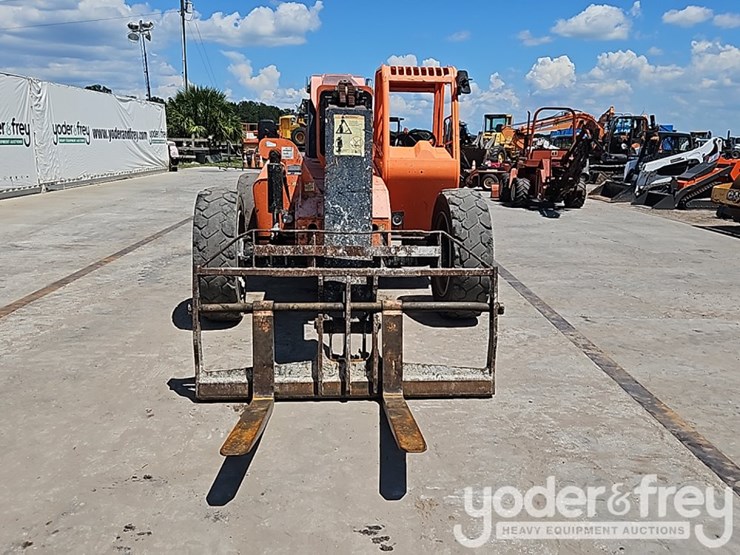 2018-sky-trak-6042-image-13