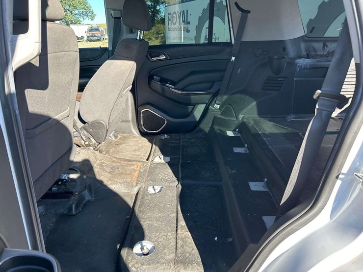 2020-chevrolet-tahoe-image-18