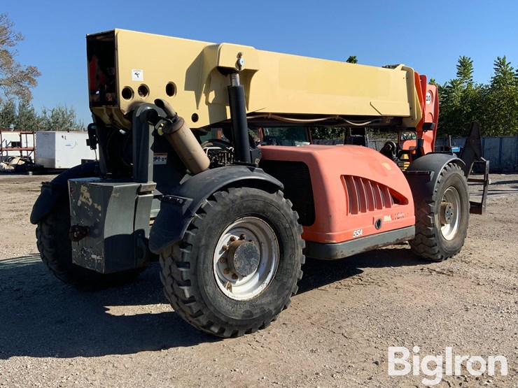 2010-jlg-g10-55a-image-5