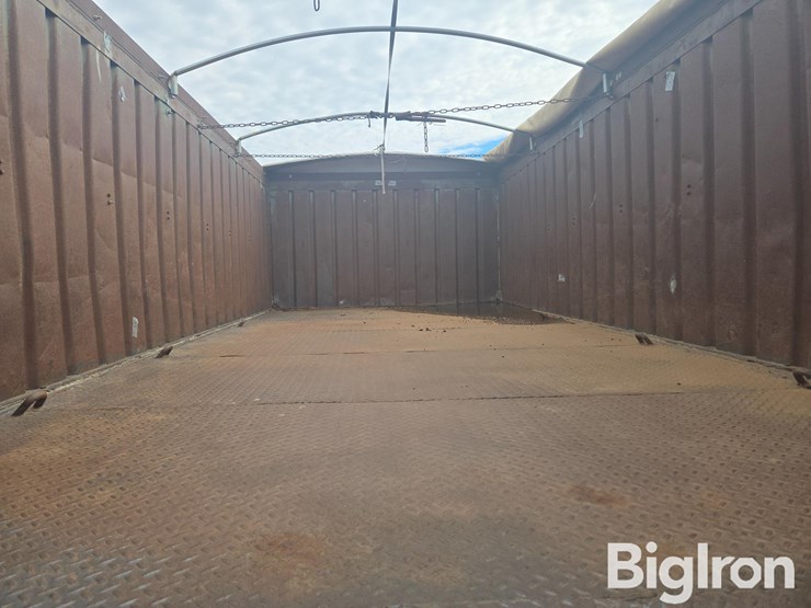 1976-ford-700-image-18