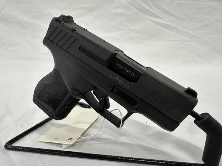 #2025-00059-•-taurus-gx4-pistol-image-11