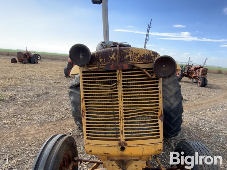 minneapolis-moline-403c-4-2wd-tractor-image-9