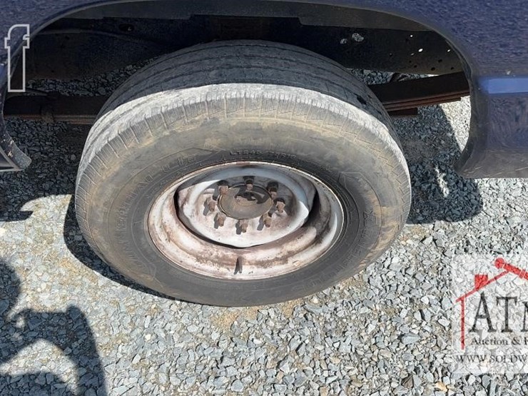 2011-ford-e350-image-5