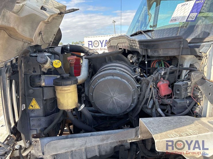 2013-international-workstar-7400-image-45