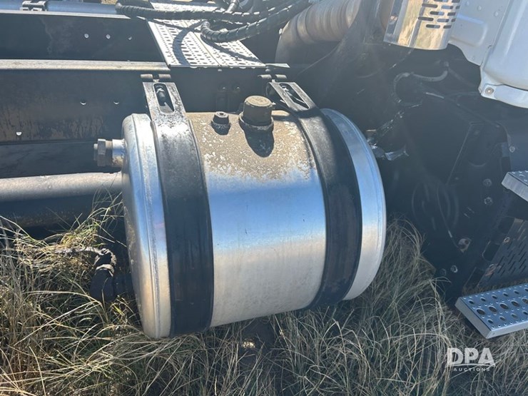 2012-freightliner-cascadia-truck-(cp1182-unit-517)-image-26