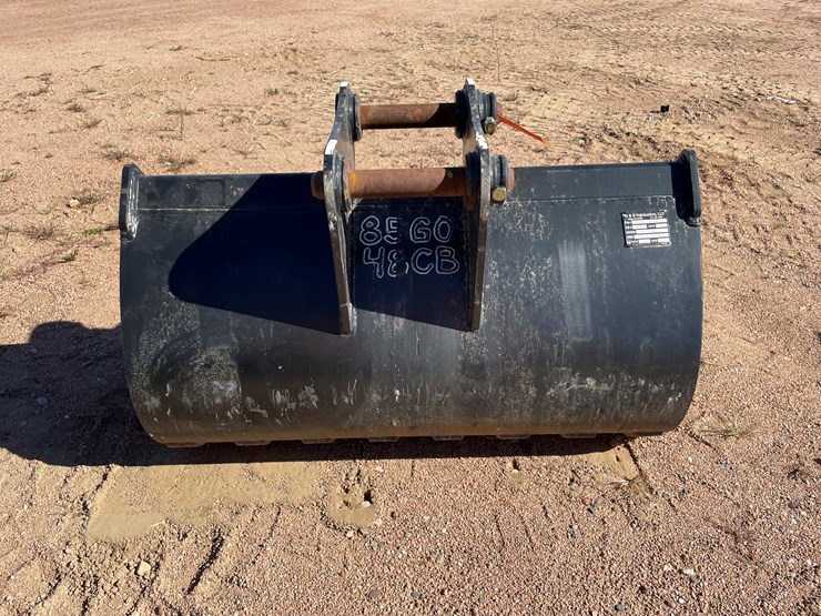 2022-john-deere-75-image-3