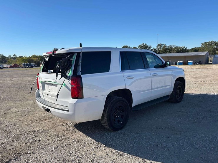 2020-chevrolet-tahoe-image-3