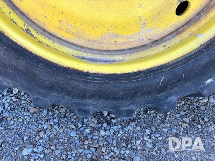 2013-john-deere-4830-image-72