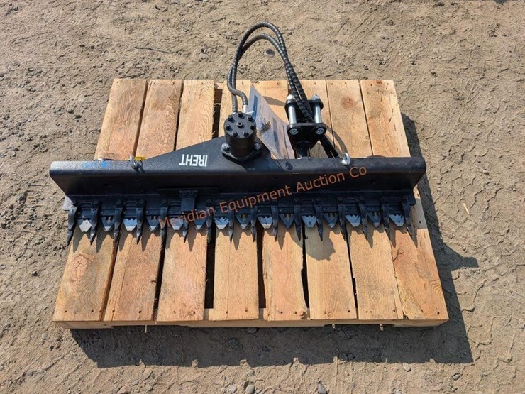 ir-mini-skid-steer-hedge-trimmer-image-1