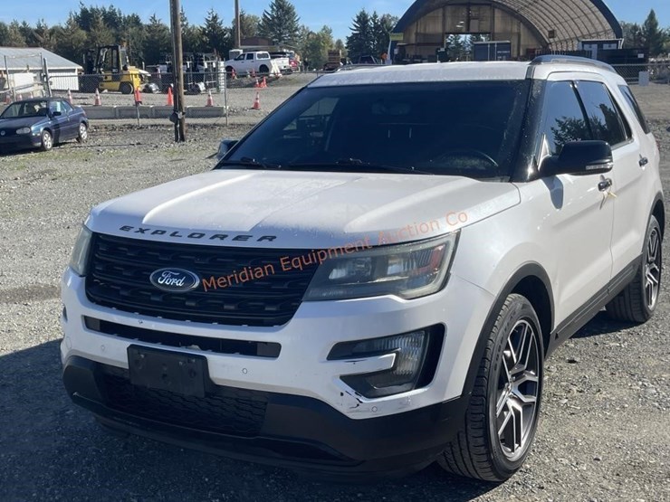 2016-ford-explorer-image-3
