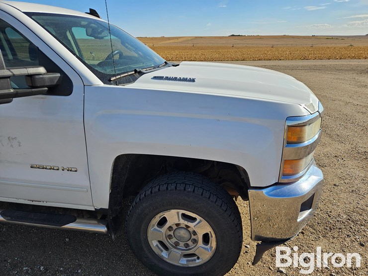 2015-chevrolet-silverado-2500-image-12