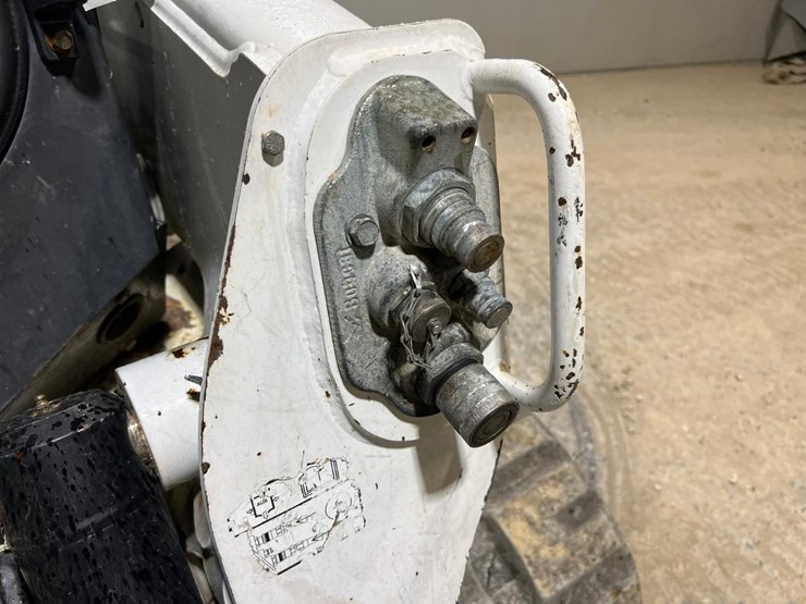 bobcat-t630-image-11