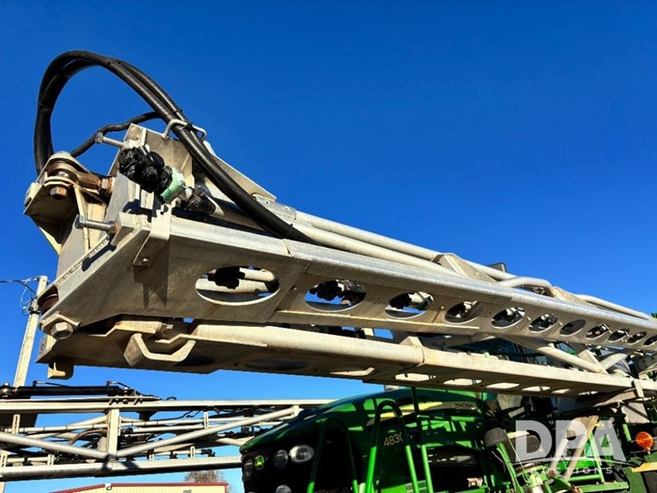 2013-john-deere-4830-image-85