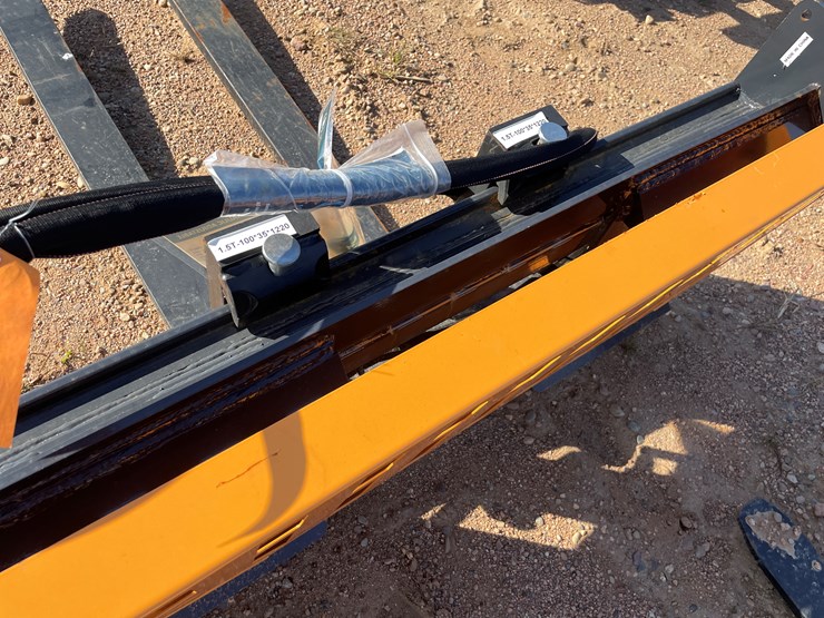 #4092-•-wolverine-pallet-fork-hydraulic-adjustable-attachment-image-5