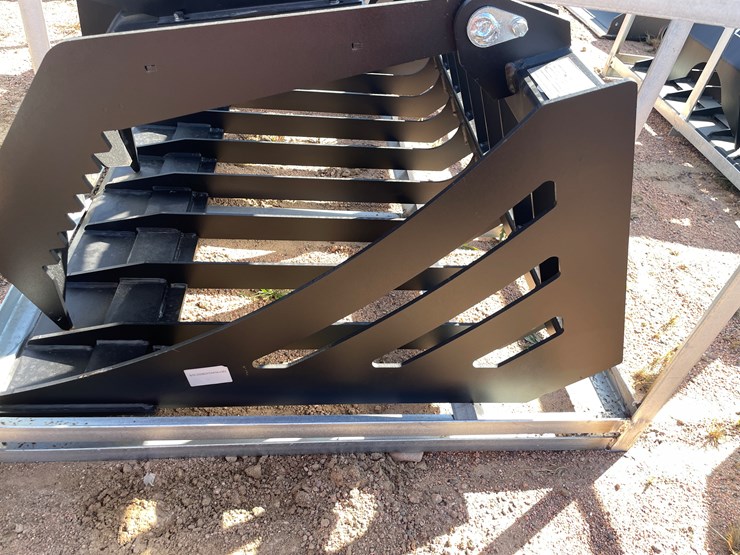 #4113-•-72"-rock-grapple-bucket-attachment-image-15