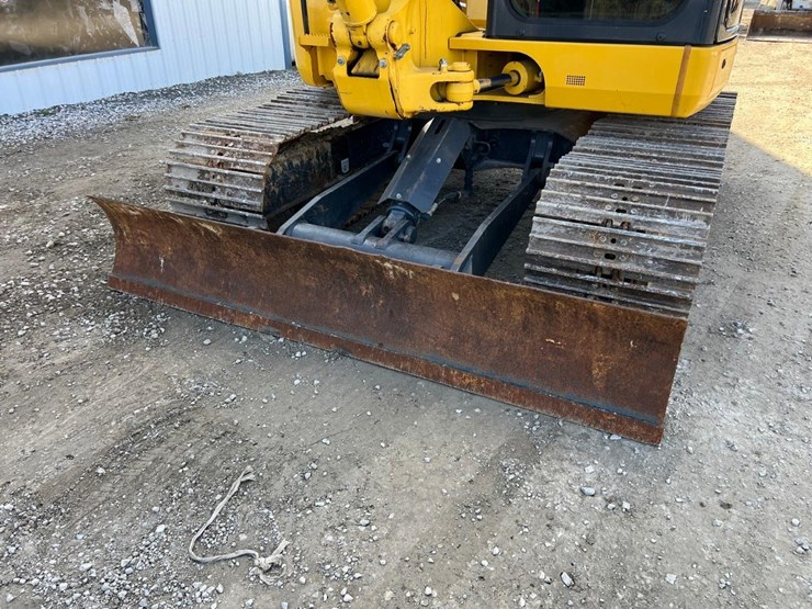 komatsu-pc88mr-11-image-13