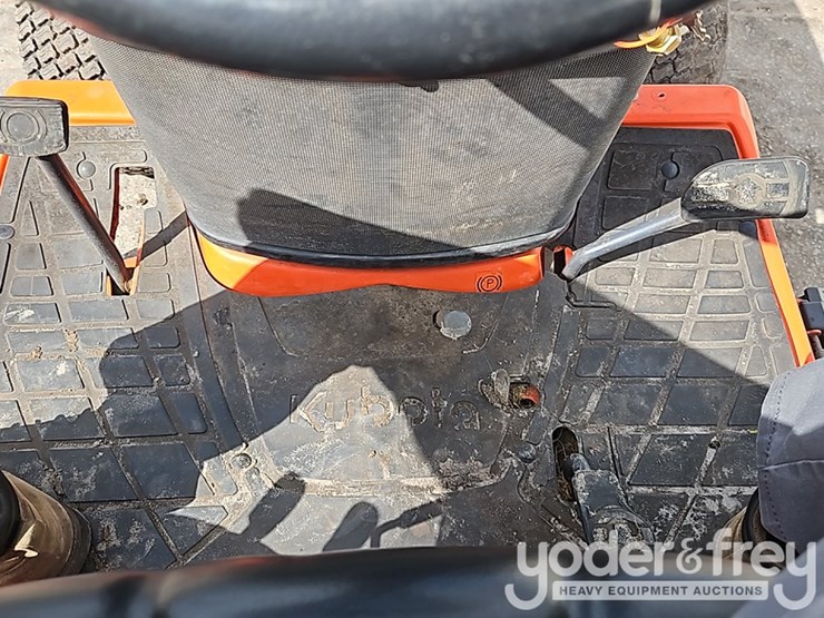 2015-kubota-bx2370-image-18