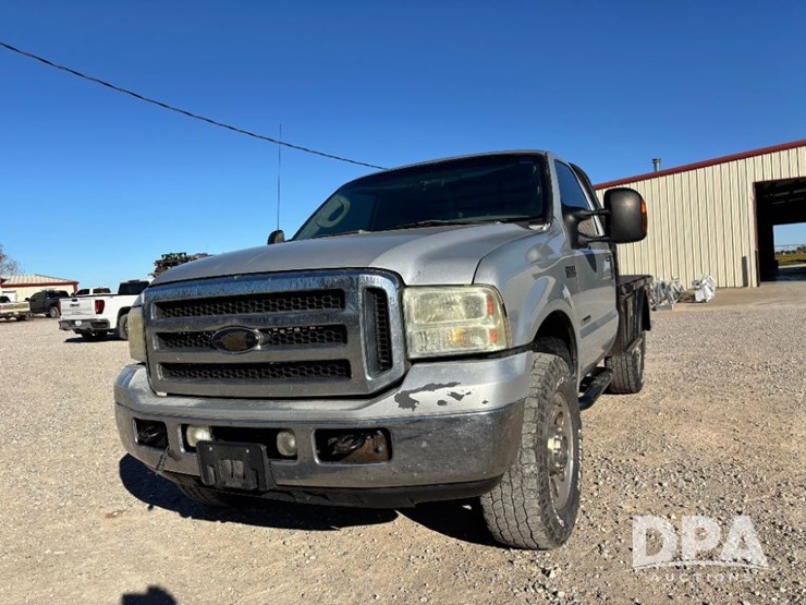 2006-ford-f350-xlt-image-2