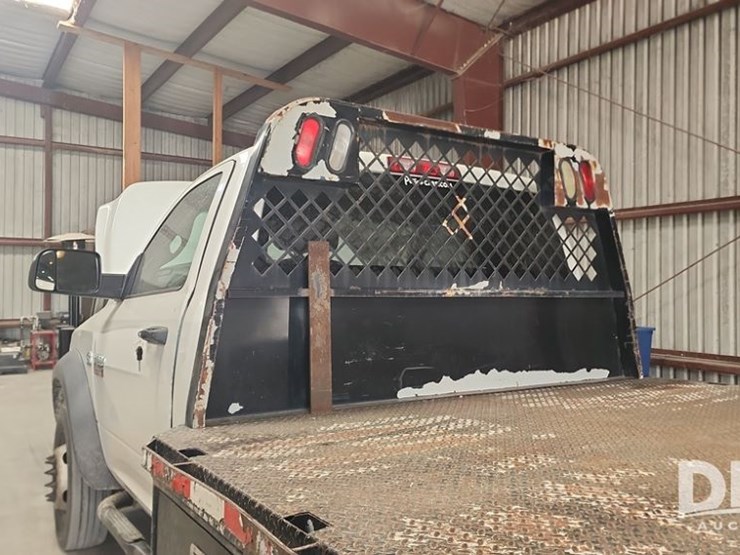 2012-dodge-ram-5500-image-14