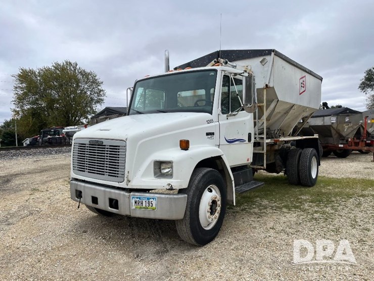 1995-freightliner-fl70-image-2