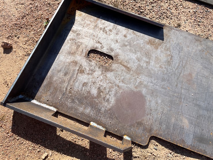 #4122-•-universal-adaptor-plate-image-2