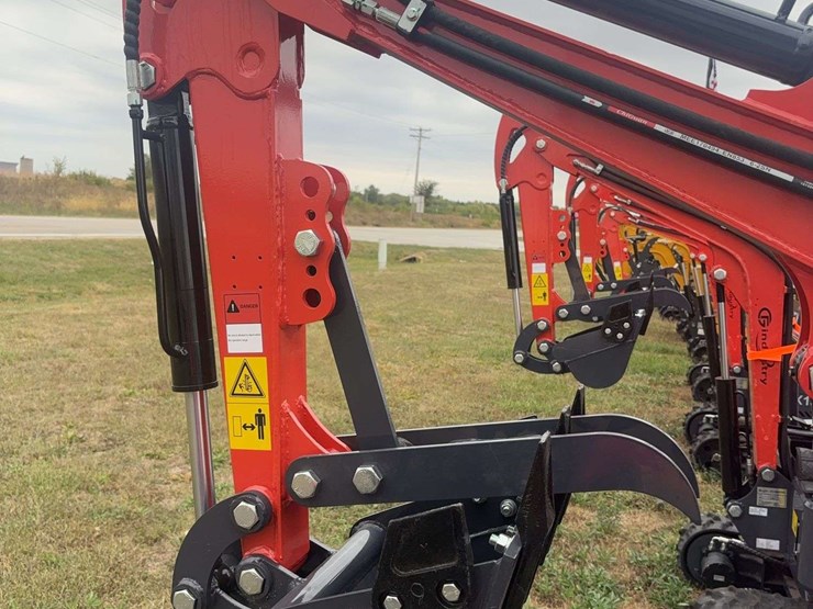 mini-excavator-mx12rx-image-10