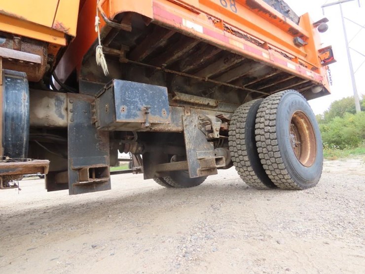 1996-ford-l9000-image-30