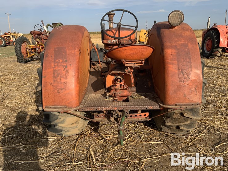 case-la-2wd-tractor-image-6