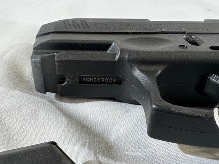 #2025-00069-•-taurus-g3c-pistol-image-42