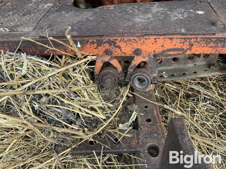 case-la-2wd-tractor-image-9