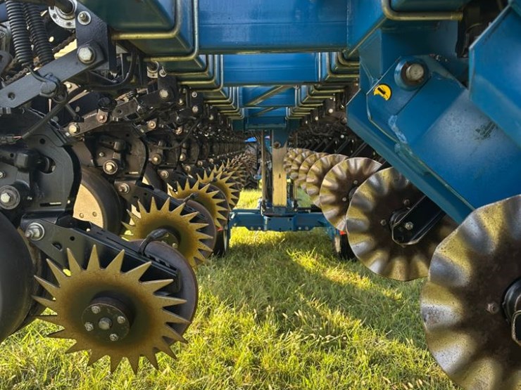 kinze-3600-image-8