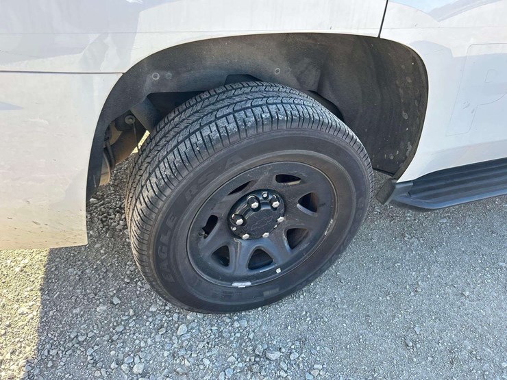 2020-chevrolet-tahoe-image-24