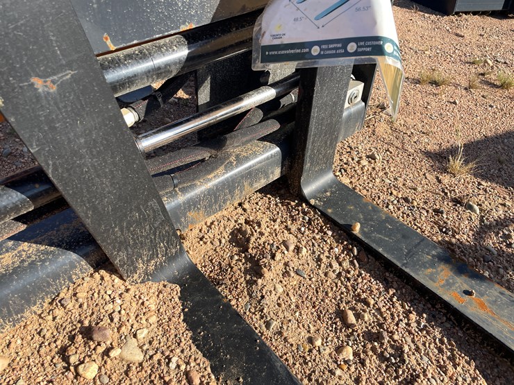 #4088-•-wolverine-pallet-fork-hydraulic-adjustable-attachment-image-14