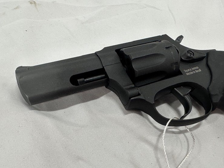 #2025-00067-•-taurus-942m-revolver-image-47