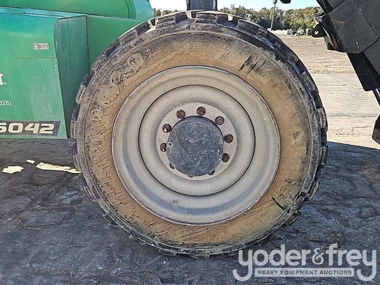 2016-sky-trak-6042-image-8