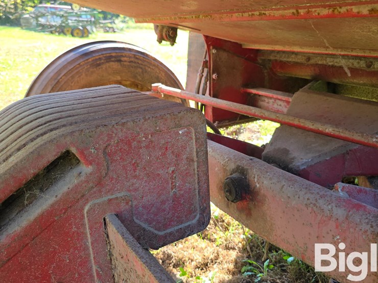 1968-massey-ferguson-410-image-15