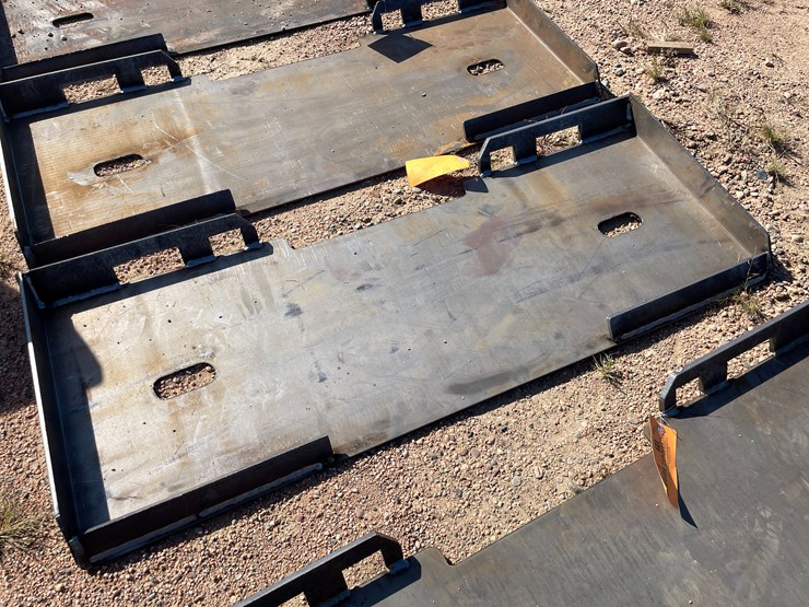 #4125-•-universal-adaptor-plate-image-1